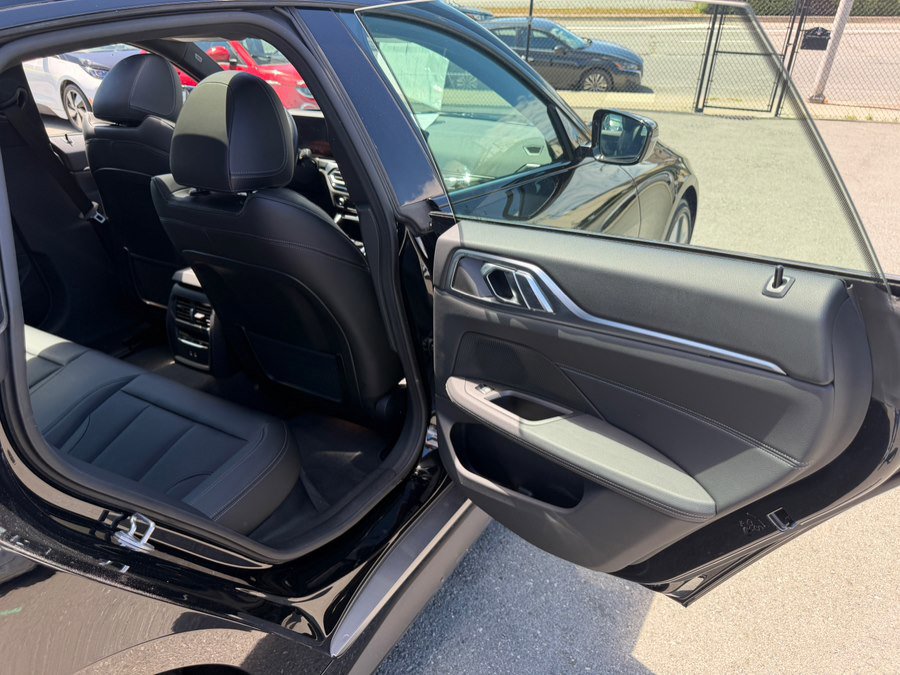 Used 2022 BMW i4 eDrive40 w/ Premium Package RWD image 43