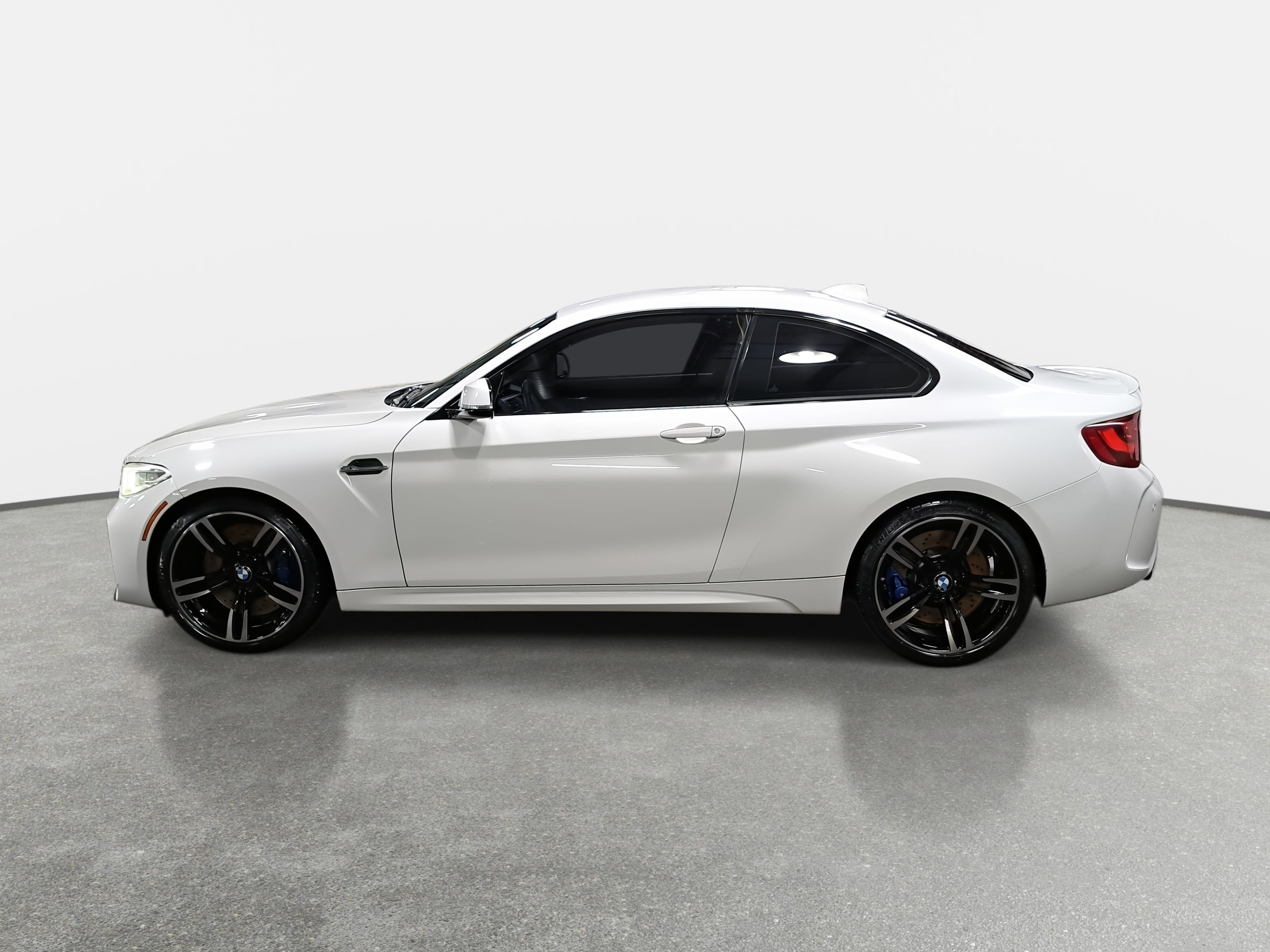 Used 2017 BMW M2 image 8