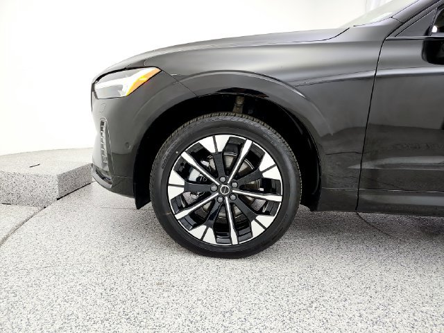 Certified 2026 Volvo XC60 B5 Plus AWD/4WD image 31