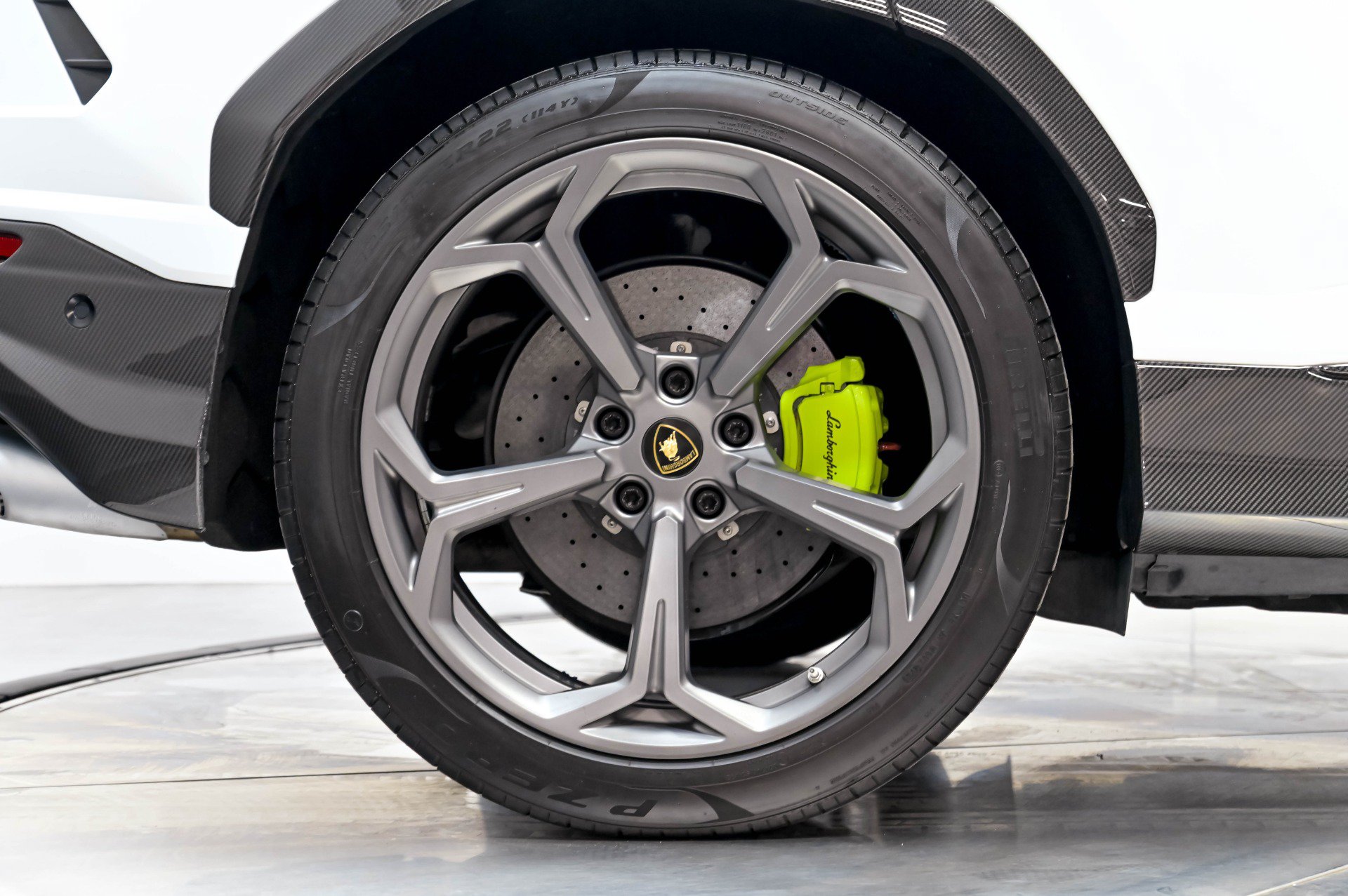 Used 2020 Lamborghini Urus AWD/4WD image 21