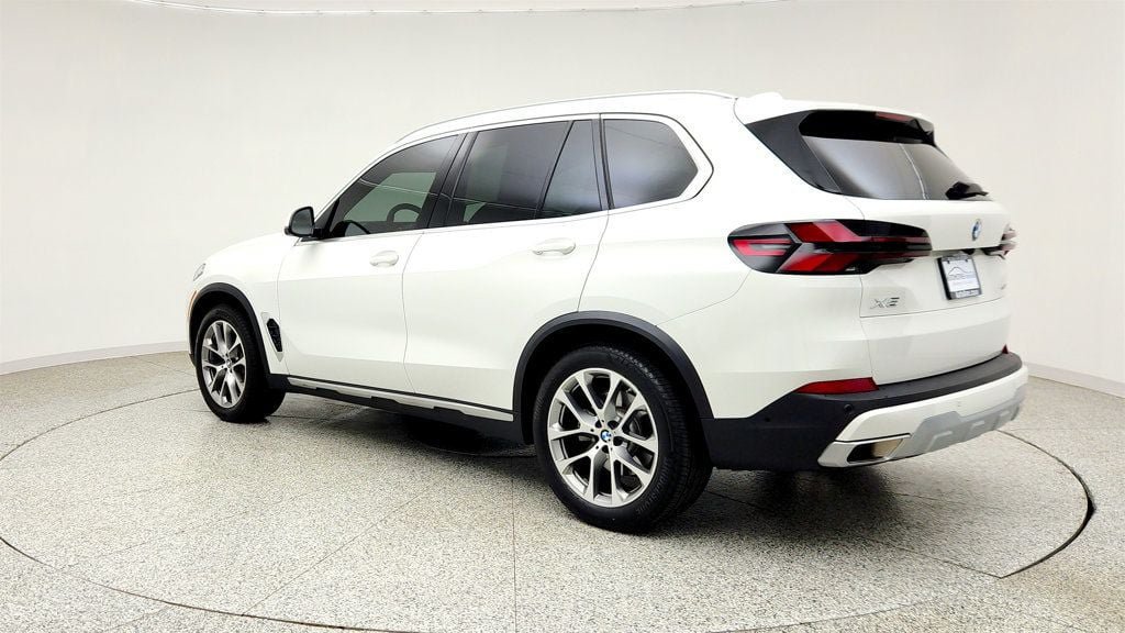 Used 2026 BMW X5 xDrive40i w/ Premium Package AWD/4WD image 7