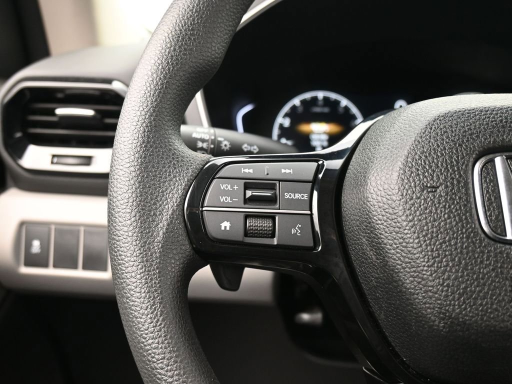 Used 2024 Honda Pilot LX image 47