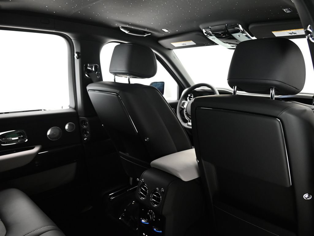 New 2027 Rolls-Royce Cullinan Black Badge AWD/4WD image 12