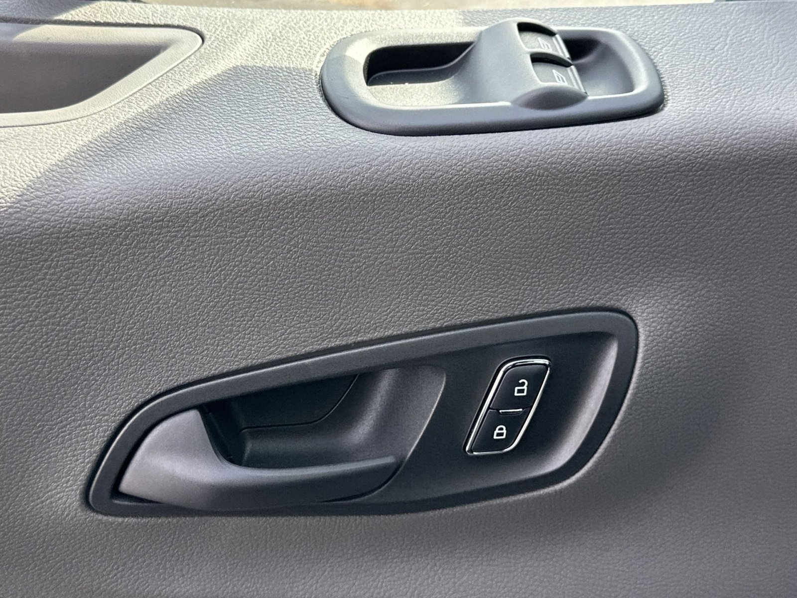 New 2026 Ford Transit 250 148 Medium Roof w/ Load Area Protection Package image 16