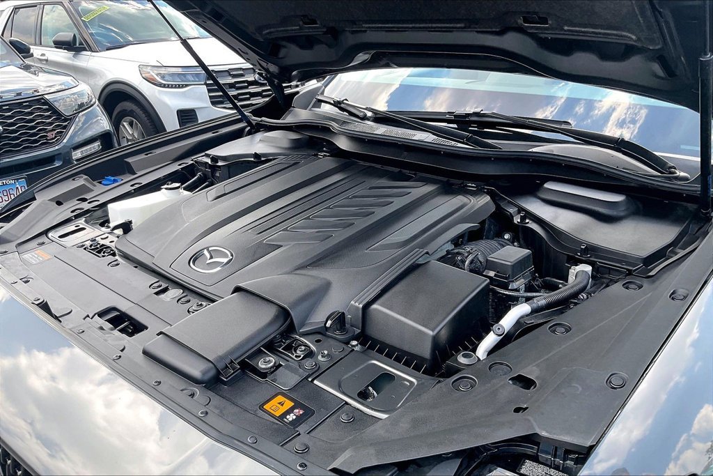 Used 2025 MAZDA CX-90 3.3 Turbo w/ Preferred Package AWD/4WD image 33