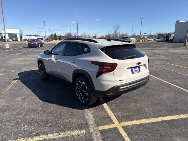 New 2026 Chevrolet Trax RS w/ Sunroof Package image 7