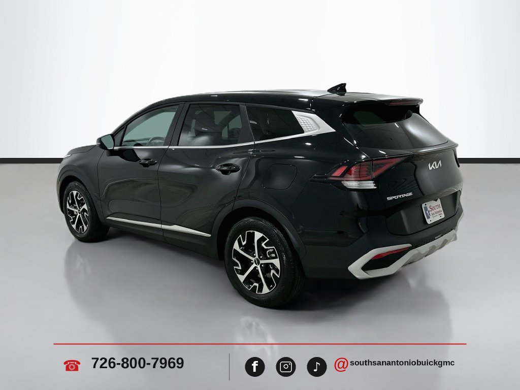Used 2025 Kia Sportage EX FWD image 6