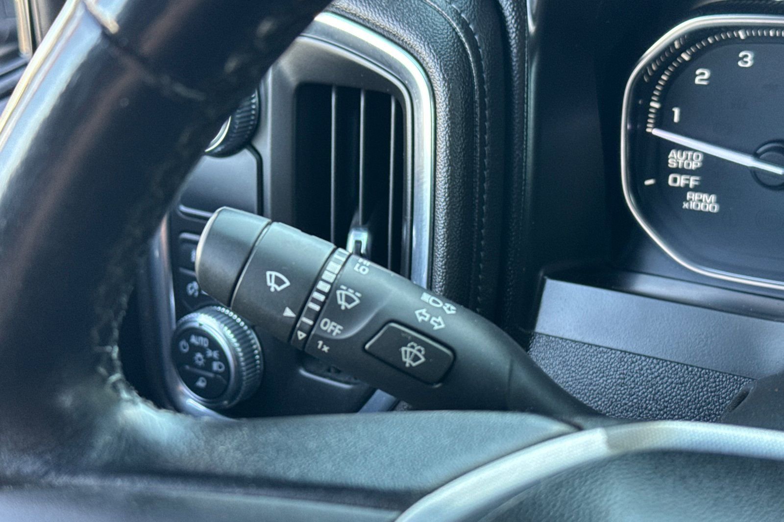 Used 2021 GMC Sierra 1500 SLT image 35