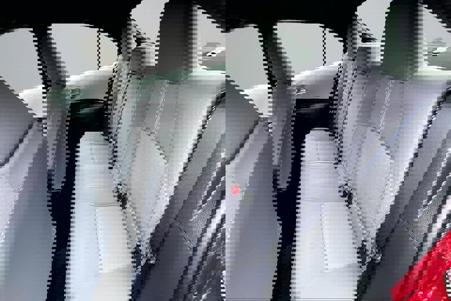 Used 2025 Toyota Corolla SE w/ Convenience Package FWD image 13