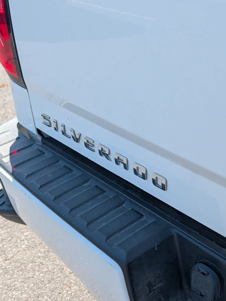 Used 2018 Chevrolet Silverado 1500 Custom w/ Custom Value Package AWD/4WD image 7