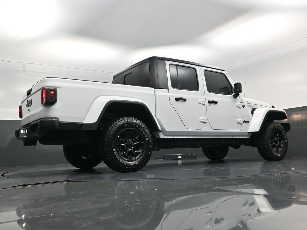 Used 2023 Jeep Gladiator Sport image 19