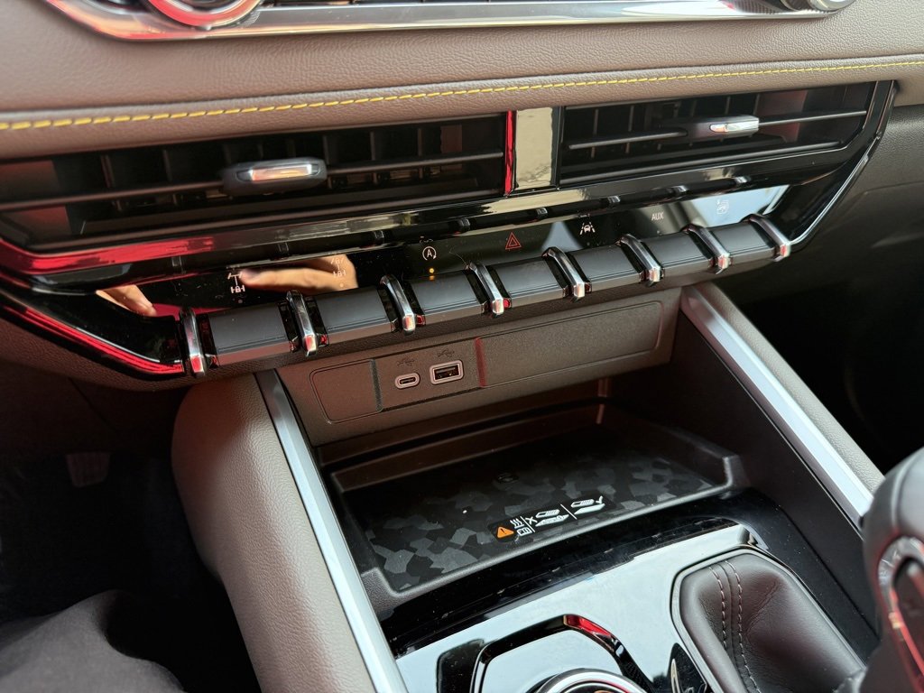 New 2026 Chevrolet Colorado ZR2 w/ Technology Package image 22