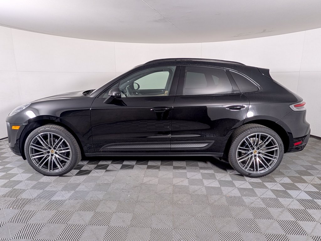 New 2026 Porsche Macan AWD/4WD image 2