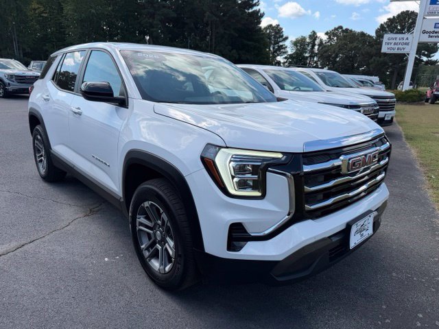 Certified 2026 GMC Terrain Elevation AWD/4WD image 3