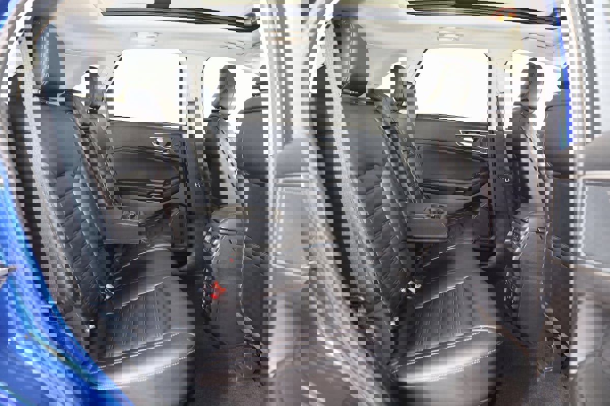 Used 2024 Ford Edge SEL w/ Convenience Package image 13