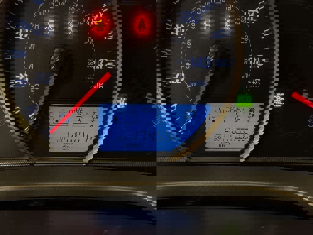 Used 2015 Toyota RAV4 LE AWD/4WD image 19