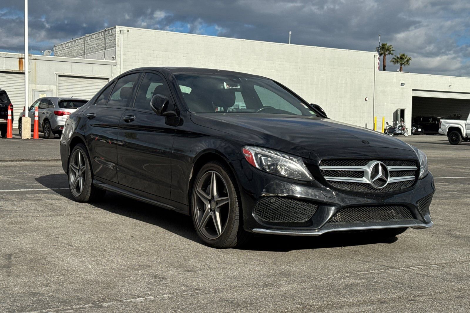 Used 2015 Mercedes-Benz C 300 4MATIC Sedan image 2