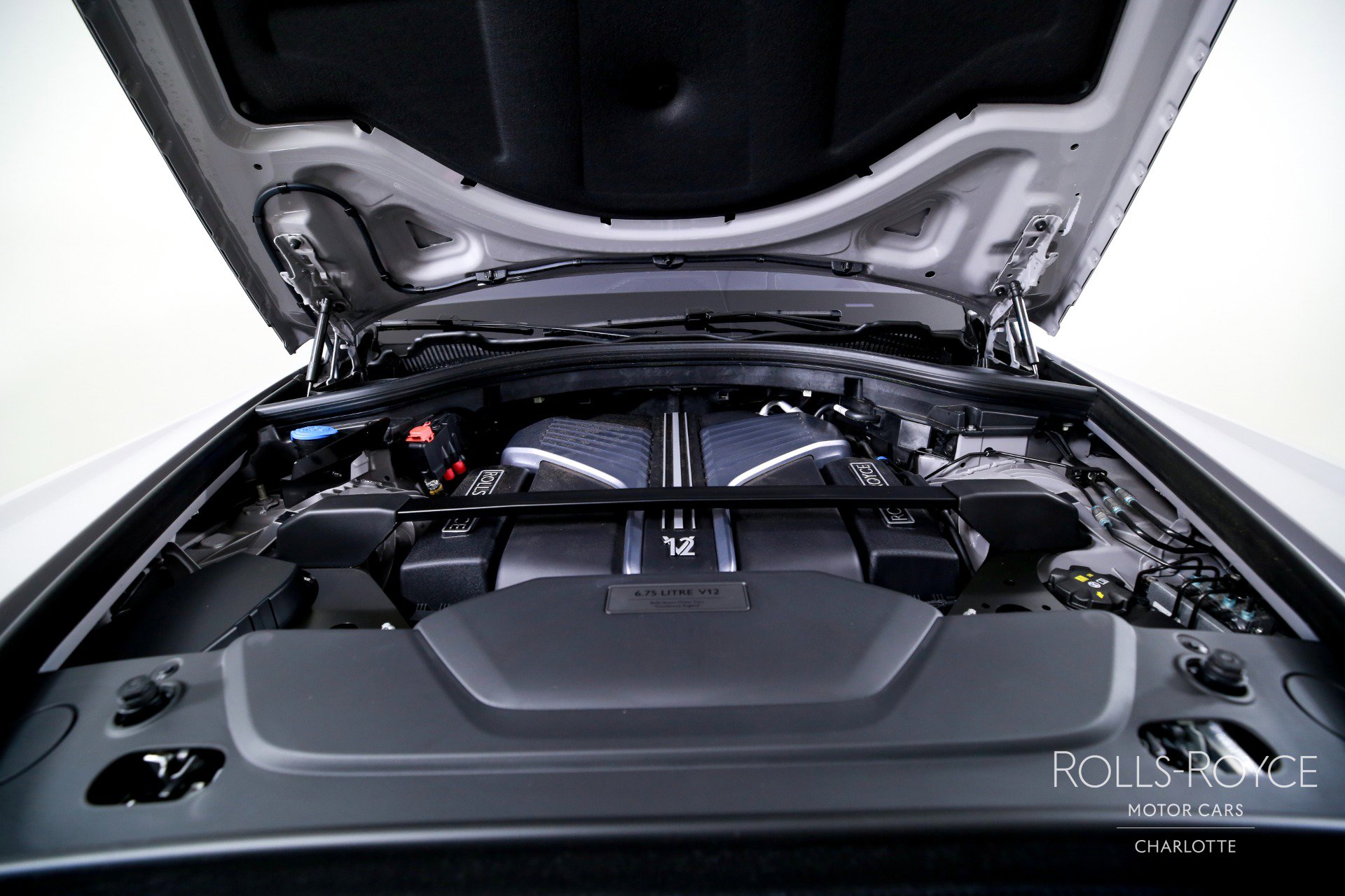 Used 2026 Rolls-Royce Cullinan Black Badge image 38