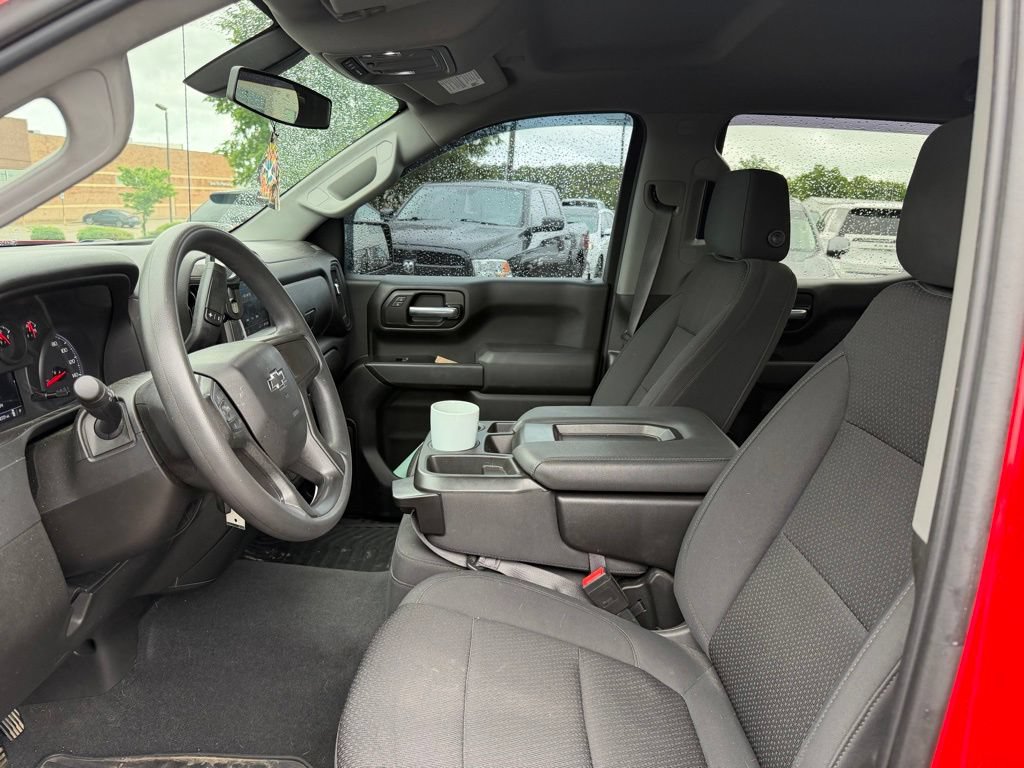 Used 2021 Chevrolet Silverado 1500 Custom Trail Boss w/ LPO, Dark Essentials Package AWD/4WD image 5