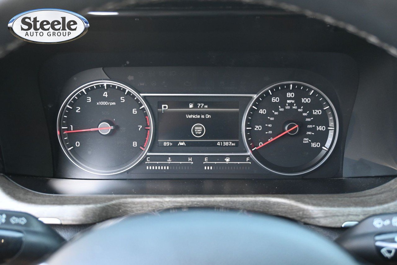 Used 2023 Kia Sorento EX w/ Panoramic Sunroof Package FWD image 11