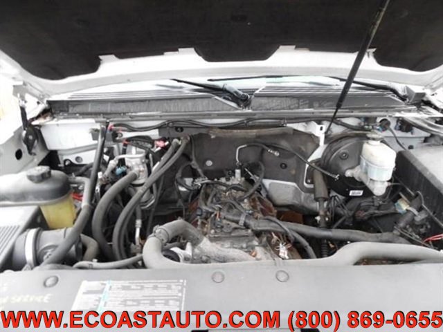 Used 2007 Chevrolet Suburban LT w/ Skid Plate Package image 12