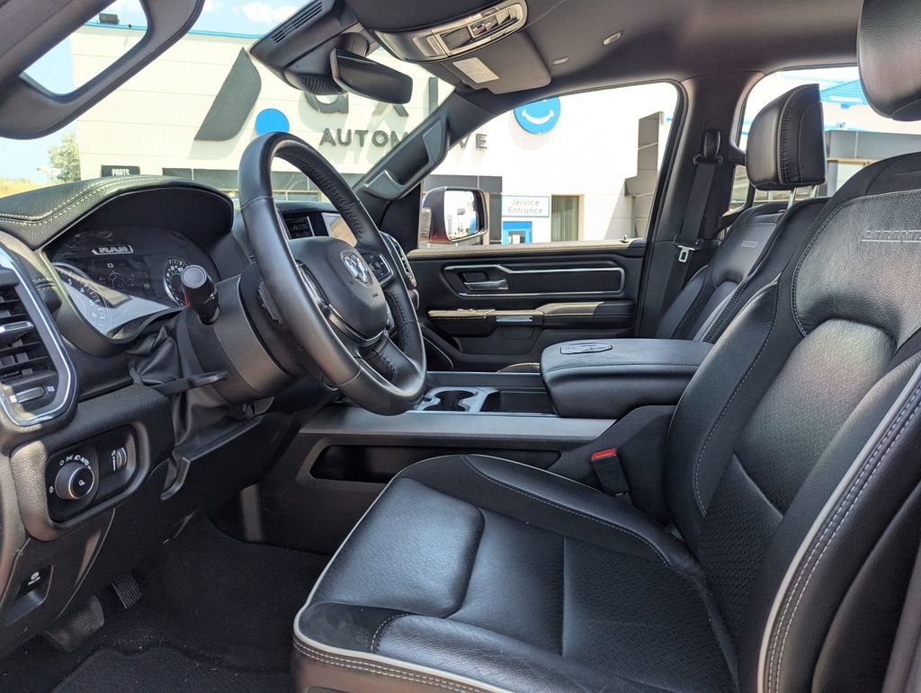 Used 2024 RAM 1500 Laramie AWD/4WD image 28