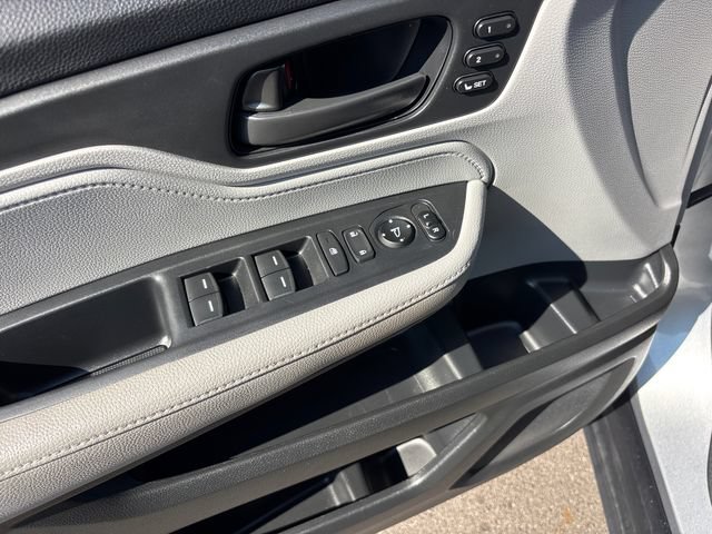Used 2024 Honda Odyssey EX-L image 17