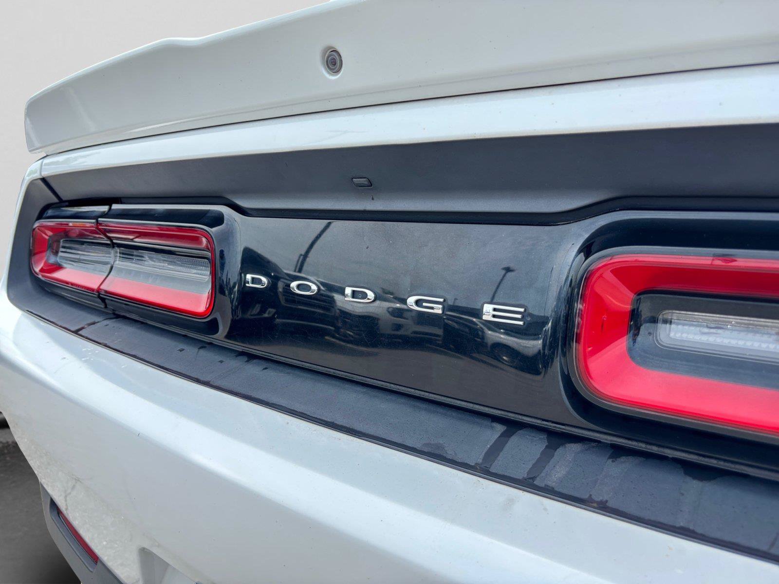 Used 2015 Dodge Challenger R/T Plus RWD image 57