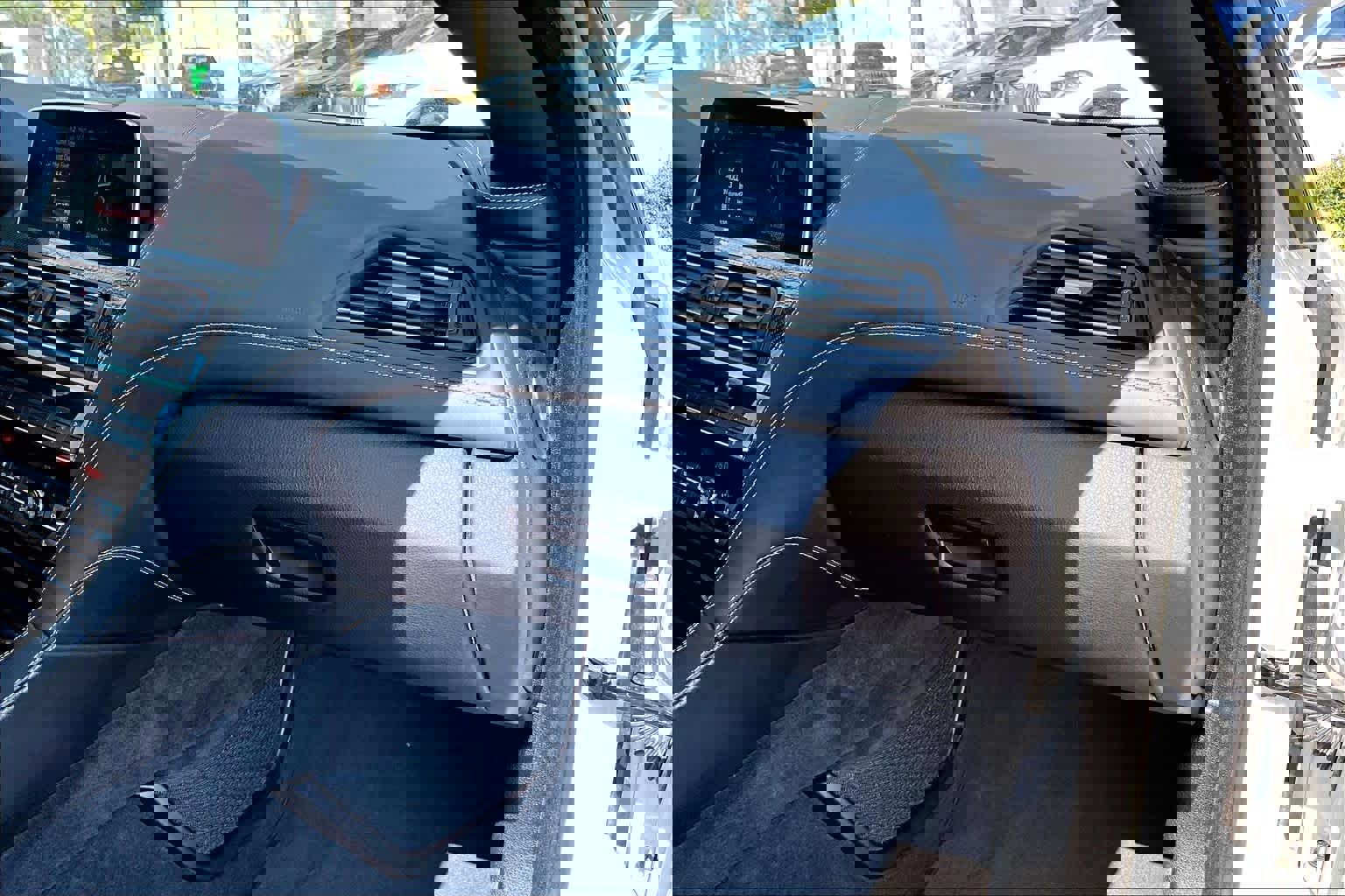 Used 2018 BMW 650i Convertible image 17