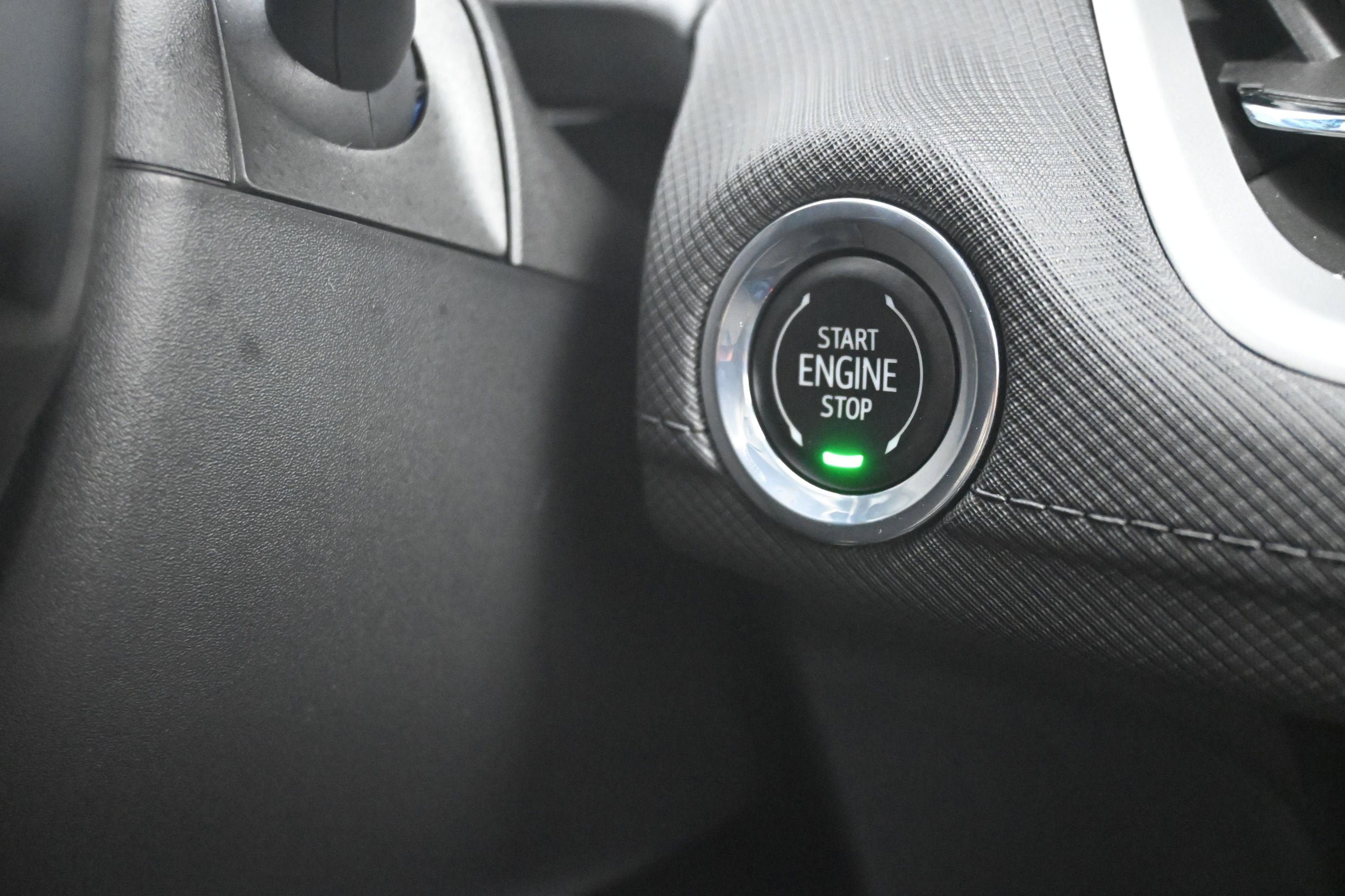 Used 2025 Chevrolet TrailBlazer LT w/ Convenience Package FWD image 18