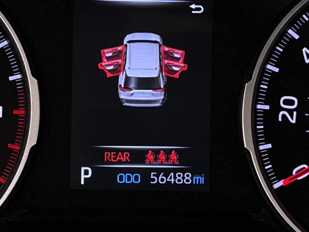 Used 2022 Toyota RAV4 XLE w/ Convenience Package AWD/4WD image 17