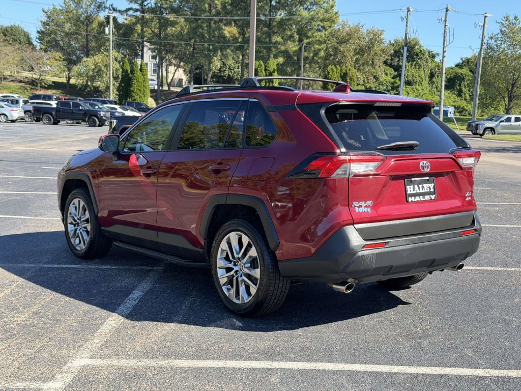 Used 2019 Toyota RAV4 XLE Premium w/ Cold Weather Package AWD/4WD image 22