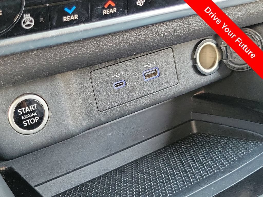 Used 2023 Nissan Rogue SL w/ SL Premium Package FWD image 11