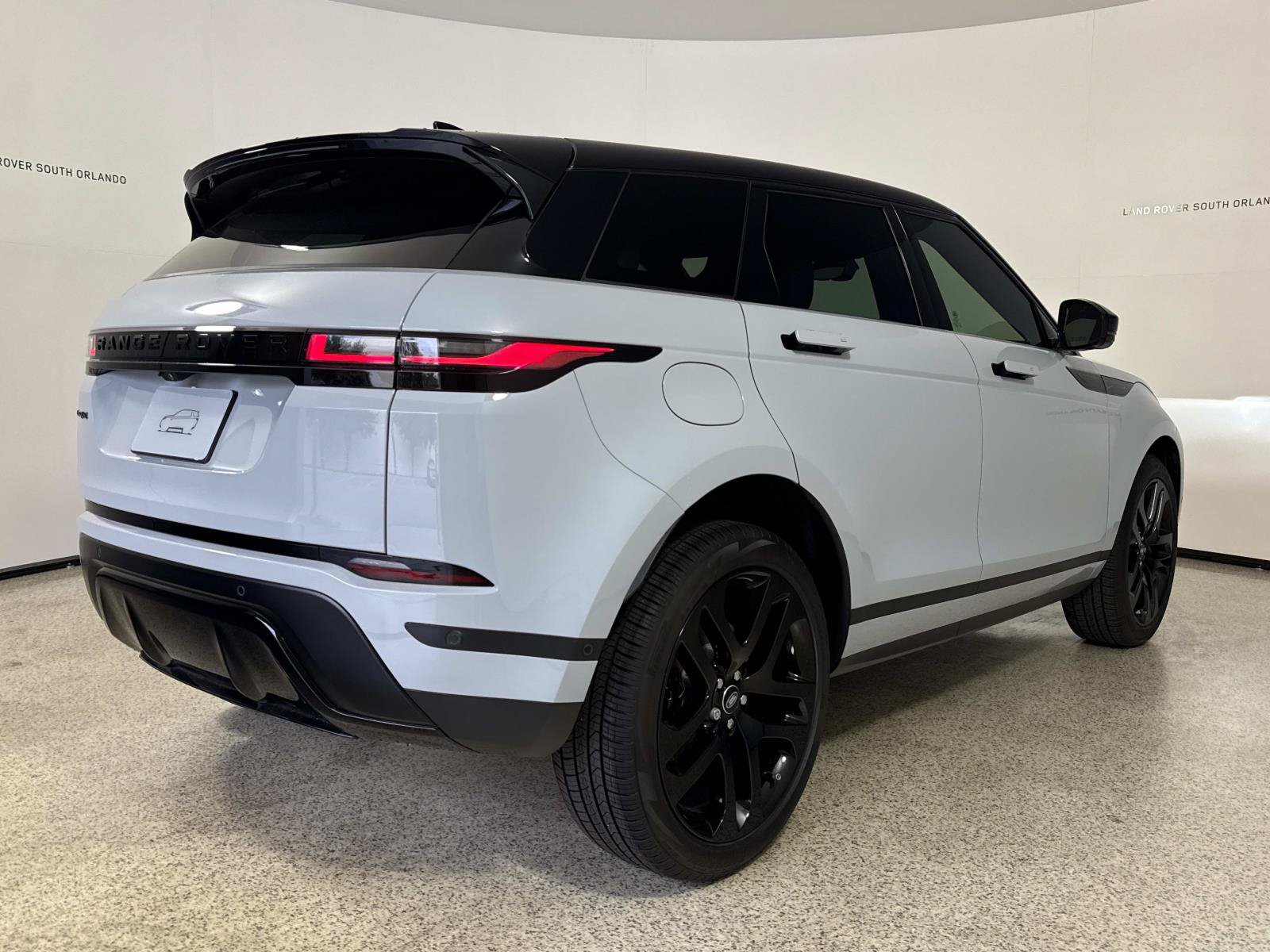 New 2026 Land Rover Range Rover Evoque S AWD/4WD image 5