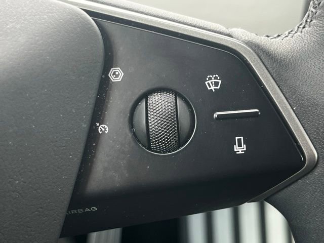 Used 2024 Tesla Cybertruck AWD Crew Cab image 12