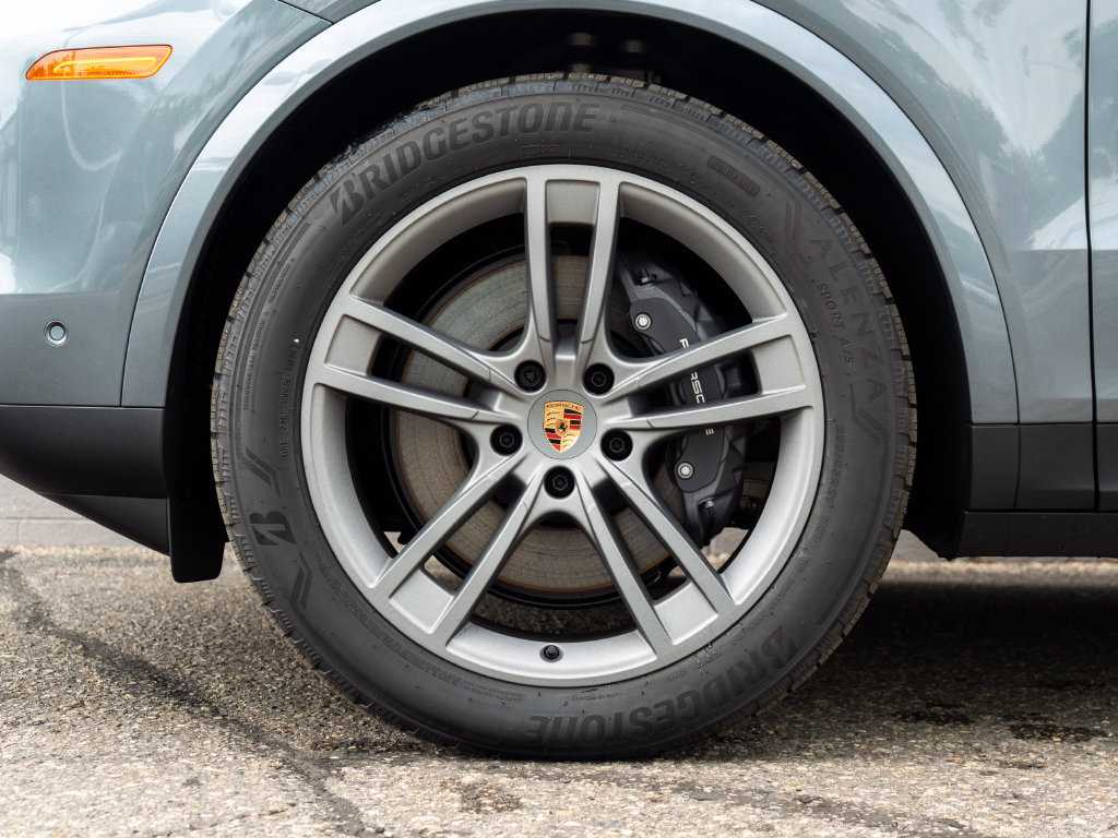 New 2026 Porsche Cayenne Coupe AWD/4WD image 12