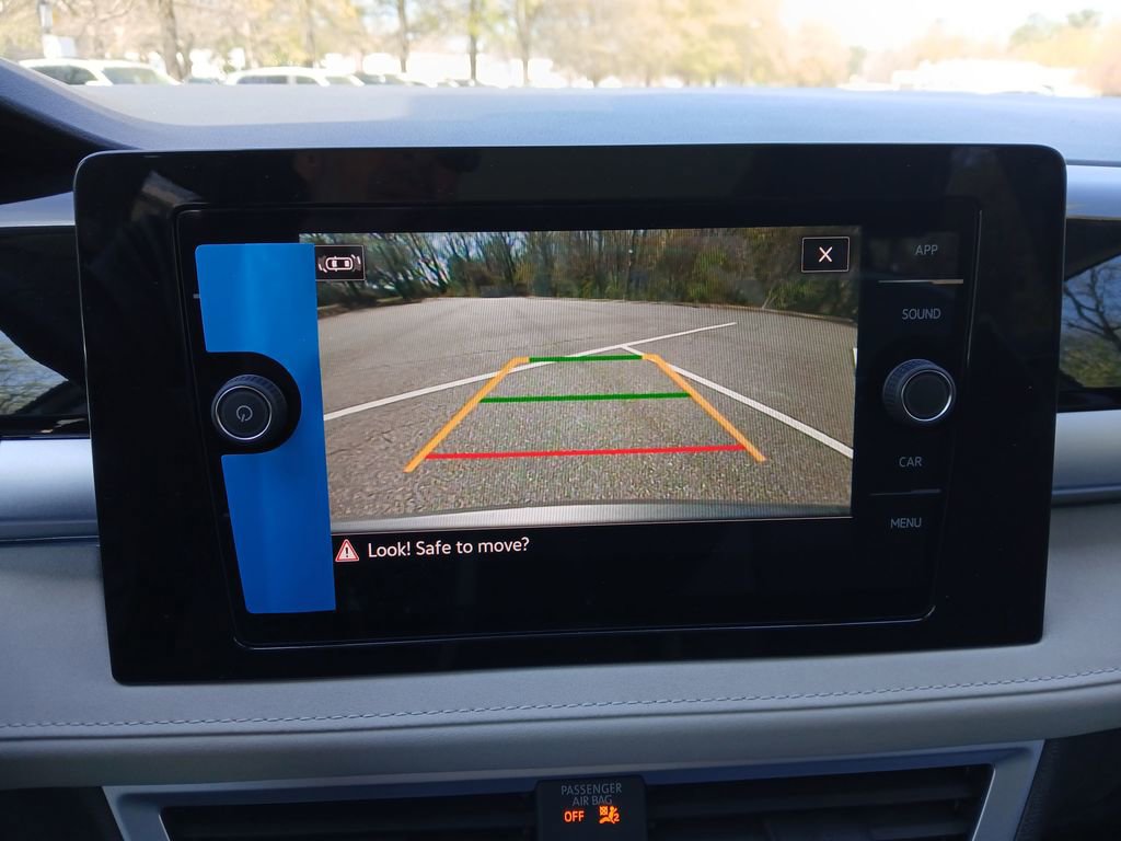 New 2026 Volkswagen Taos SE image 19