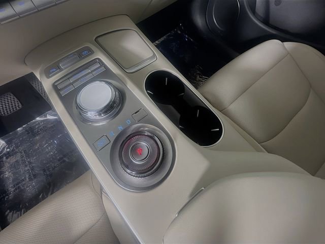 Used 2023 Genesis GV70 2.5T w/ Select Package image 25