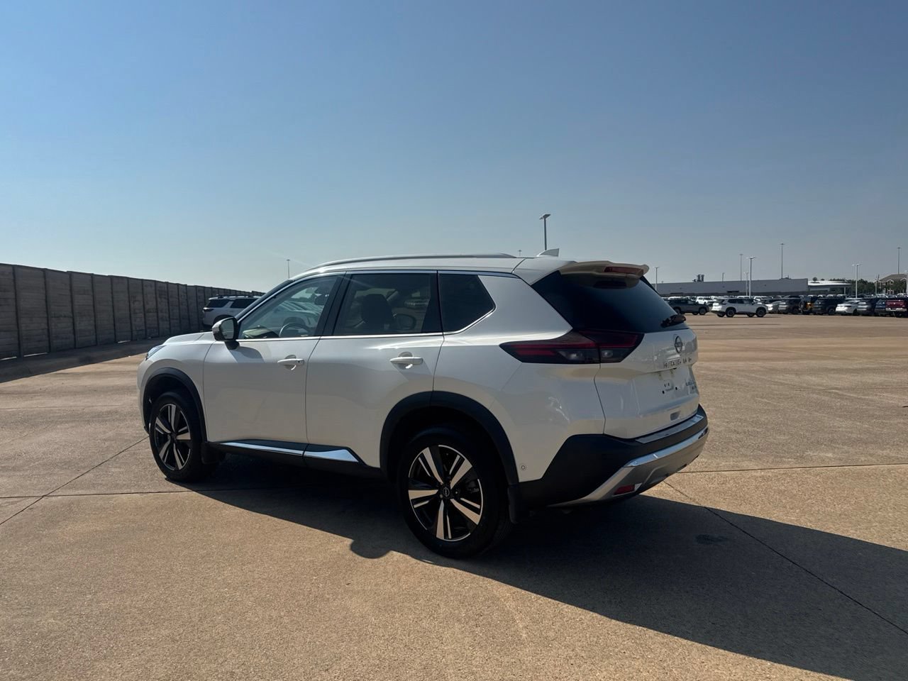 Certified 2023 Nissan Rogue Platinum w/ Platinum Premium Package AWD/4WD image 13