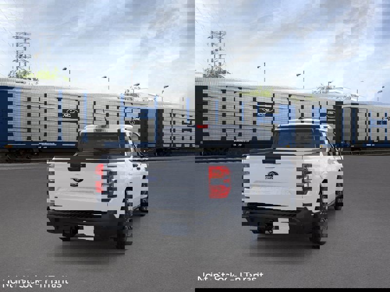 New 2025 Ford Maverick XLT image 8