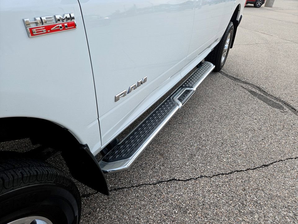Used 2019 RAM 3500 Big Horn image 31