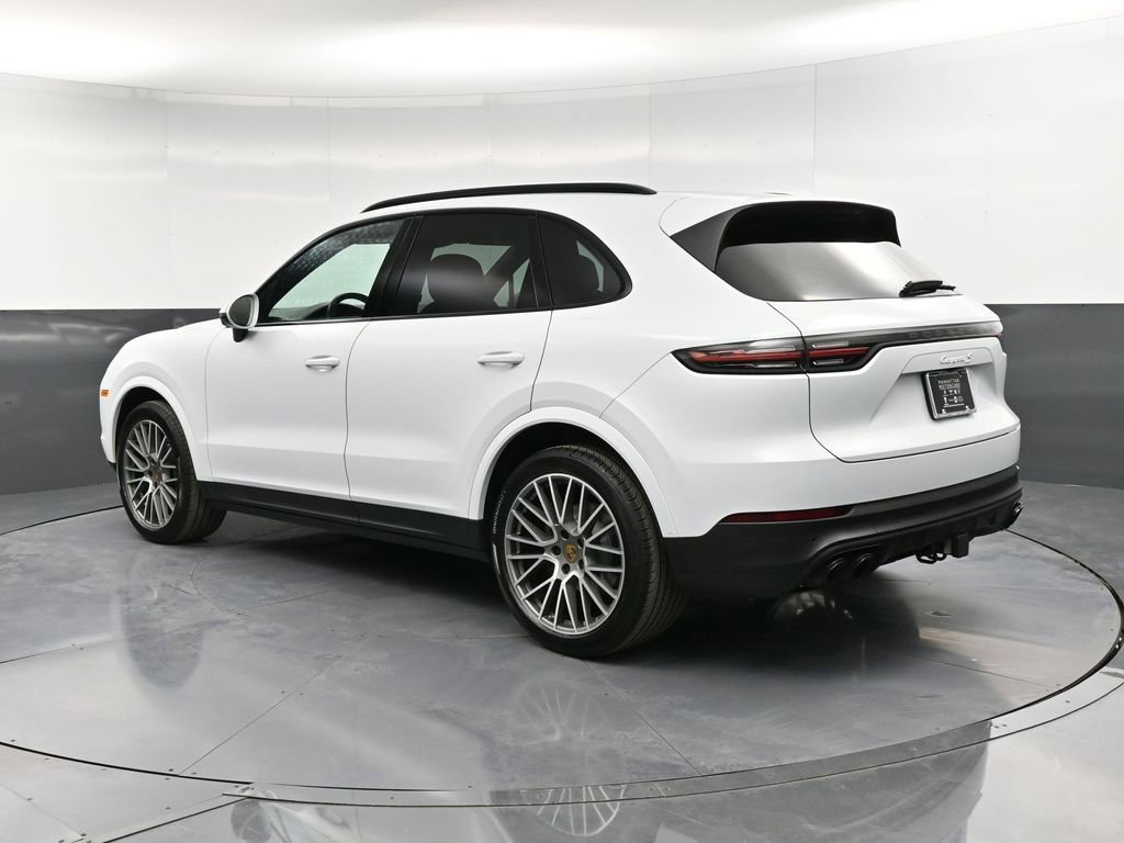 Certified 2023 Porsche Cayenne S Platinum image 3