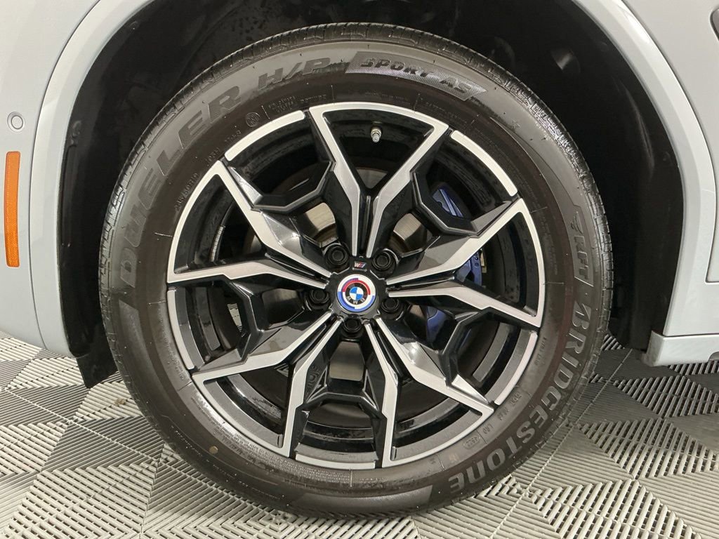 Used 2023 BMW X4 M40i w/ Premium Package image 32