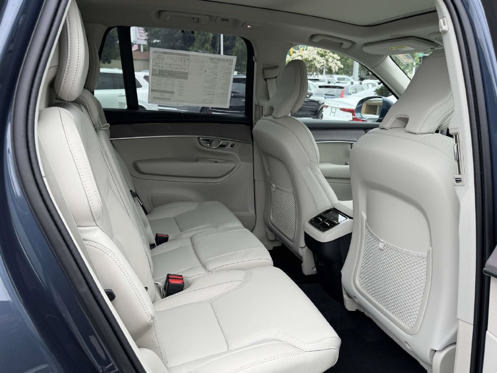 New 2026 Volvo XC90 B6 Ultra w/ Protection Package AWD/4WD image 12
