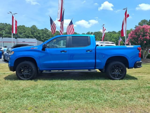 Used 2025 Chevrolet Silverado 1500 LT Trail Boss w/ Convenience Package II AWD/4WD image 3