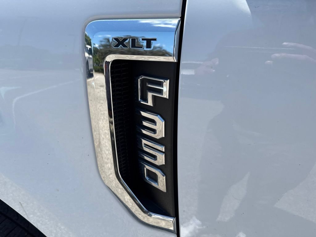 Used 2022 Ford F350 XLT AWD/4WD image 3