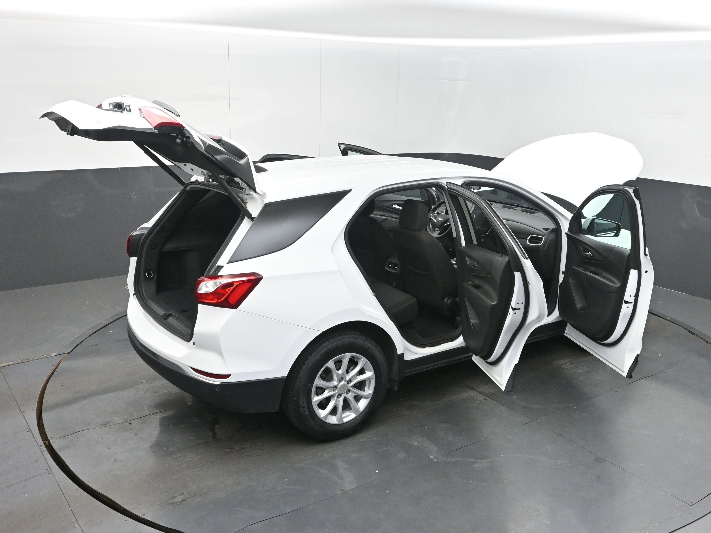 Used 2021 Chevrolet Equinox LT image 42