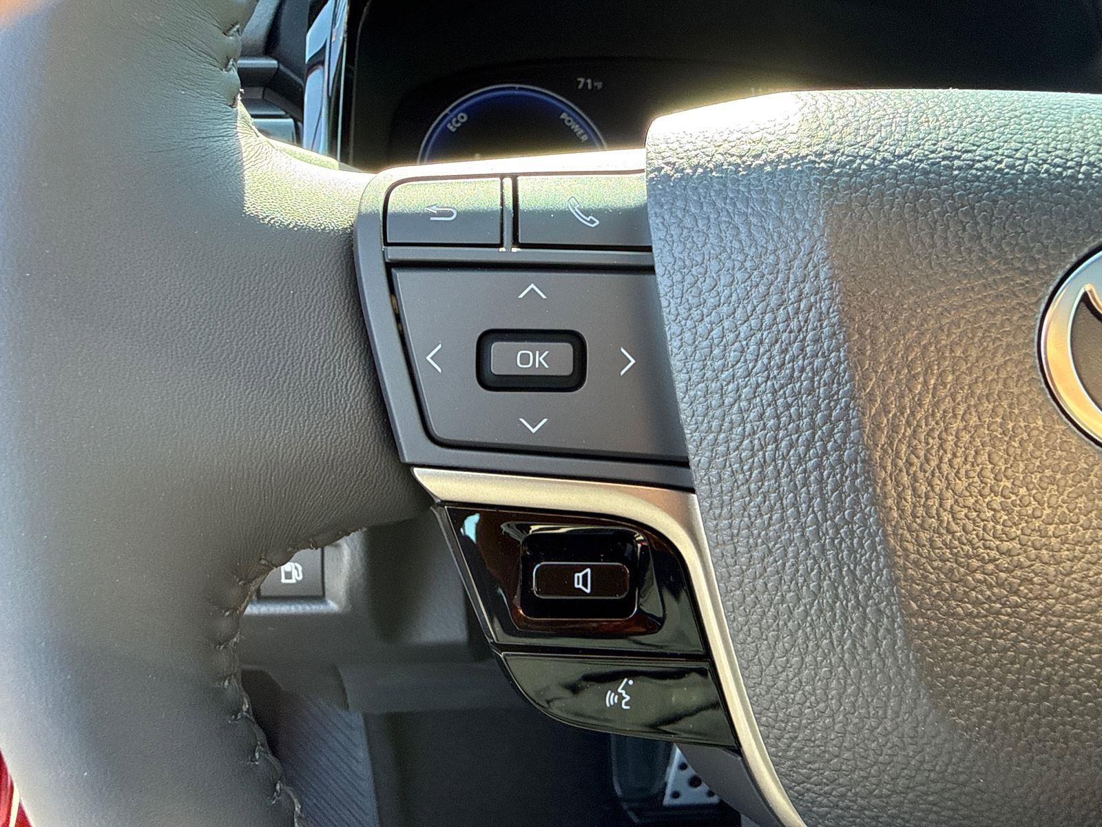 Used 2026 Toyota Camry XSE FWD image 15