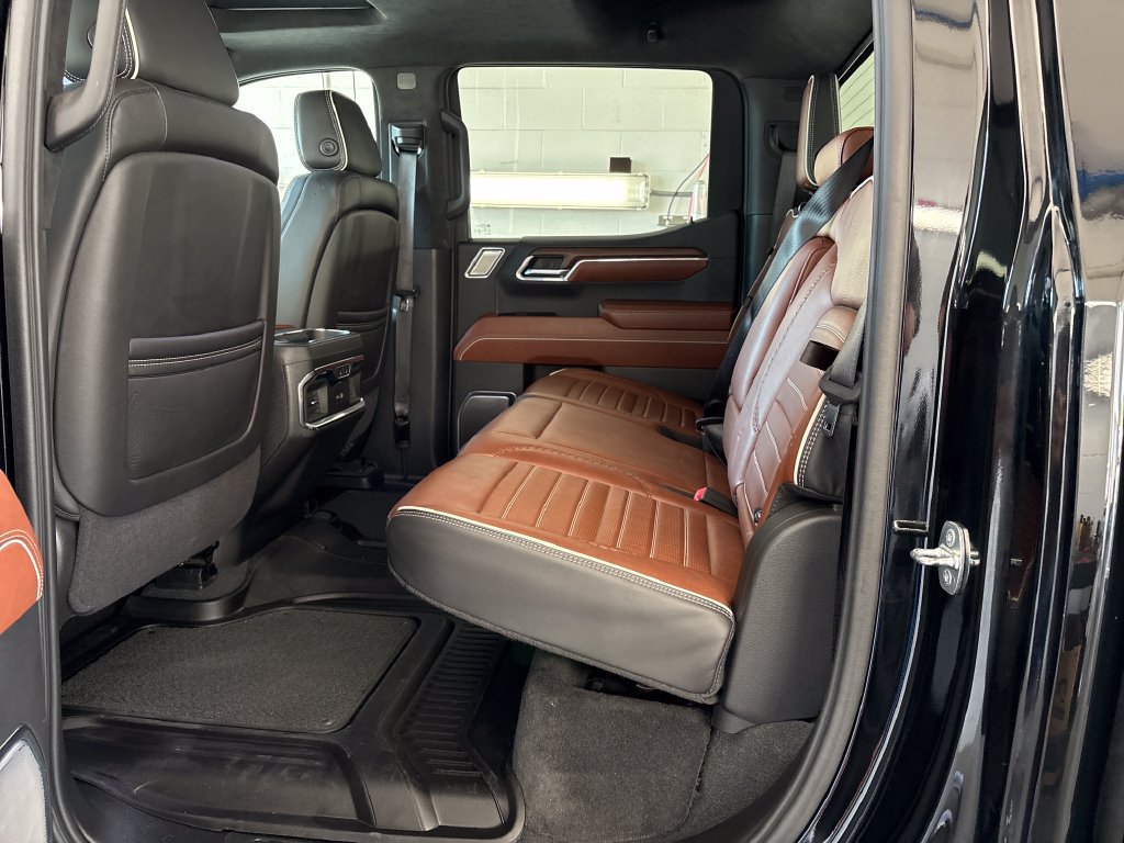 Used 2024 GMC Sierra 1500 Denali Ultimate AWD/4WD image 32