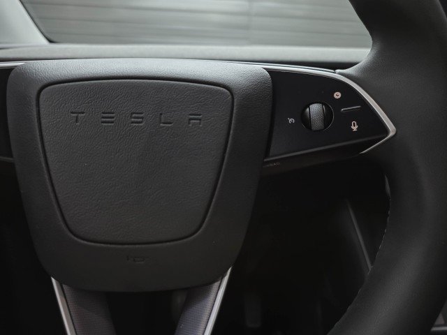Used 2026 Tesla Model Y 2WD image 19